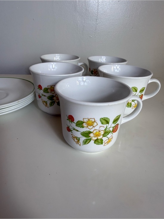 Corelle Other - Corelle Wildflower Vintage Cup Saucer Set of 5 Corning USA White Floral Retro